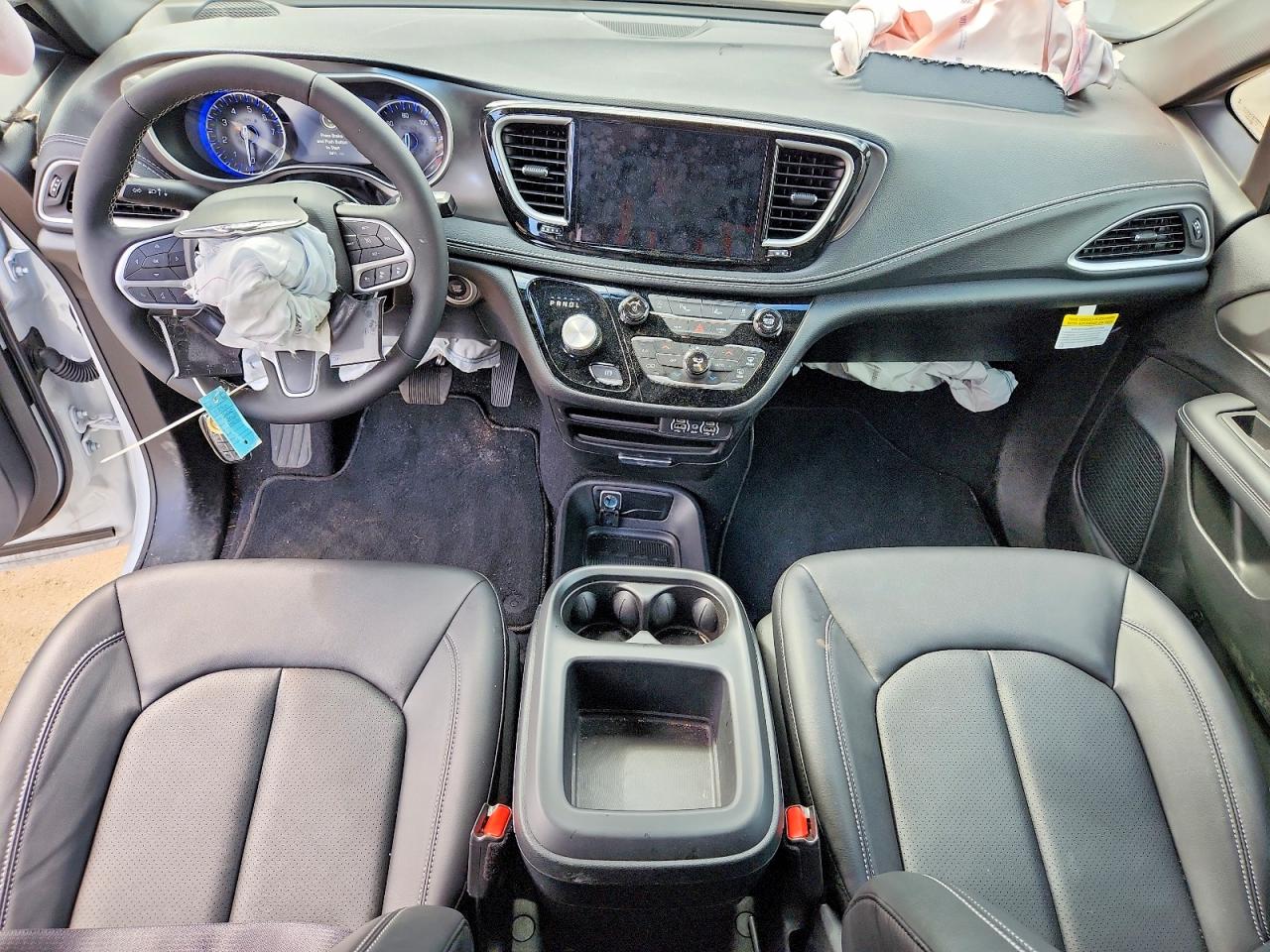 CHRYSLER PACIFICA 2025 — 9
