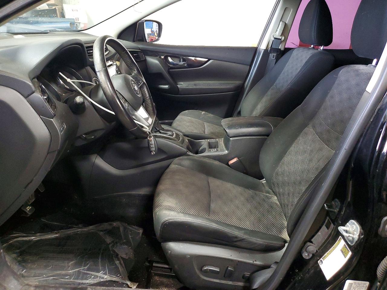 NISSAN ROGUE SPORT 2017 — 8