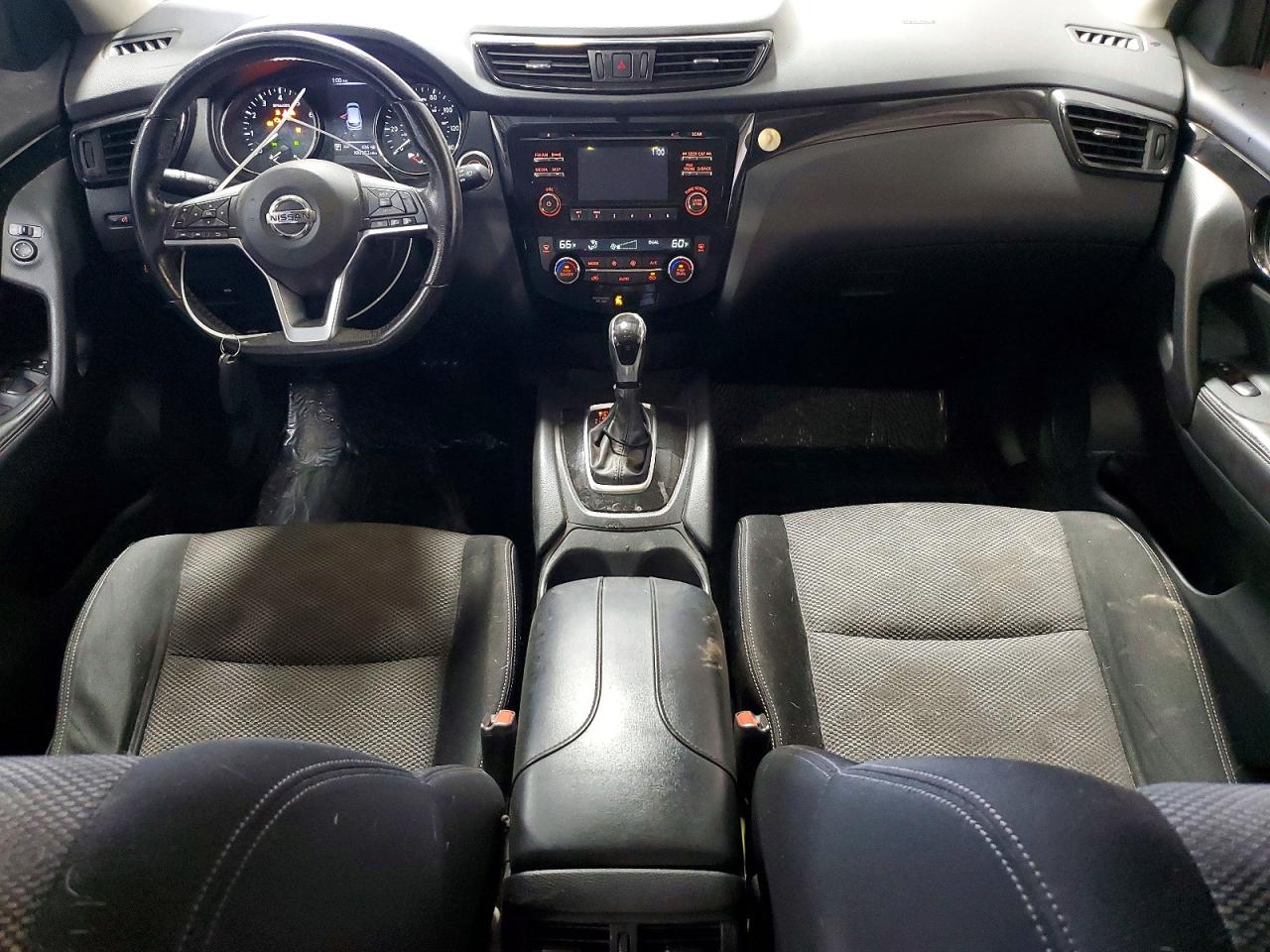 NISSAN ROGUE SPORT 2017 — 9