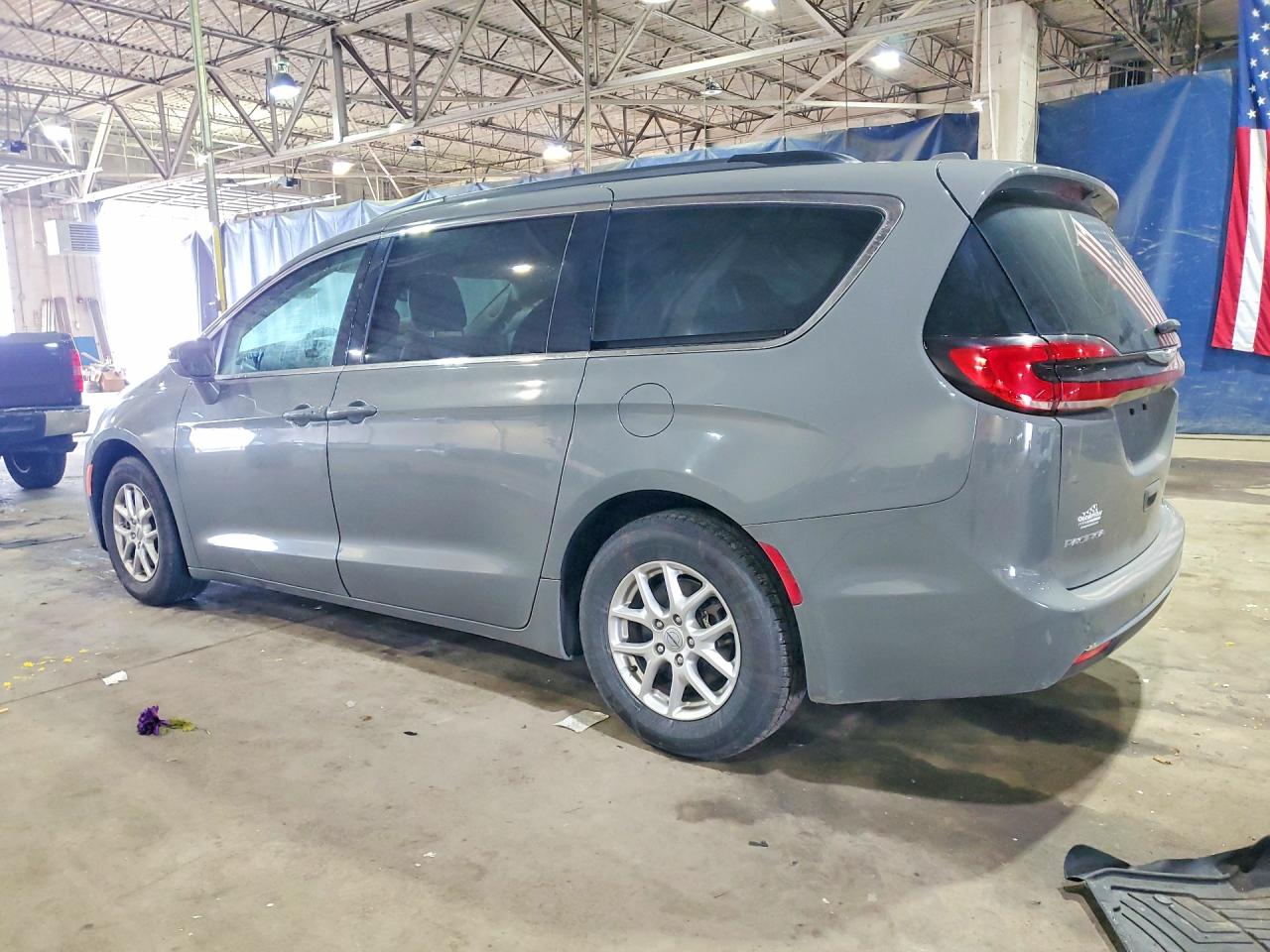 CHRYSLER PACIFICA 2022 — 3