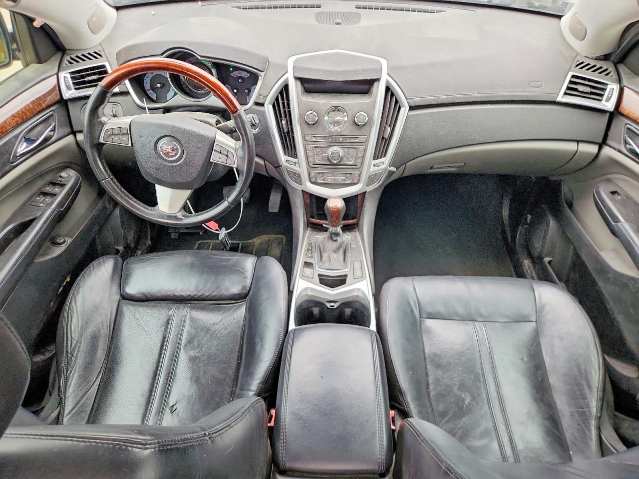 CADILLAC SRX 2010 — 9