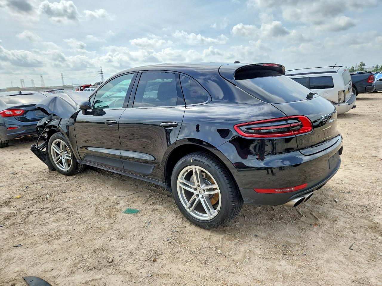 PORSCHE MACAN 2017 — 3