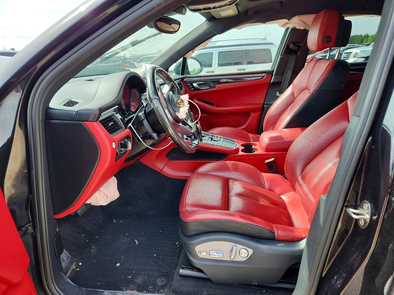 PORSCHE MACAN 2017 — 8