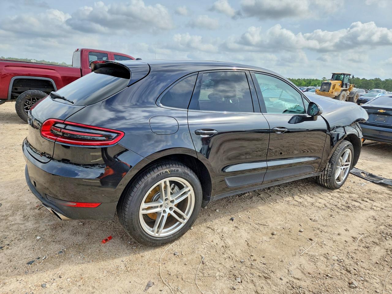 PORSCHE MACAN 2017 — 4