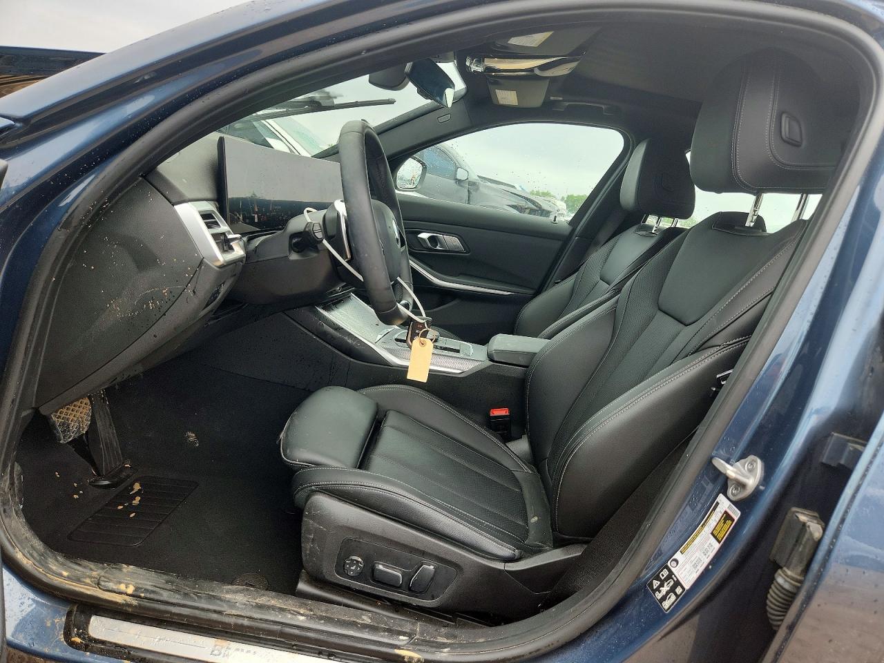 BMW 330XI 2025 — 8