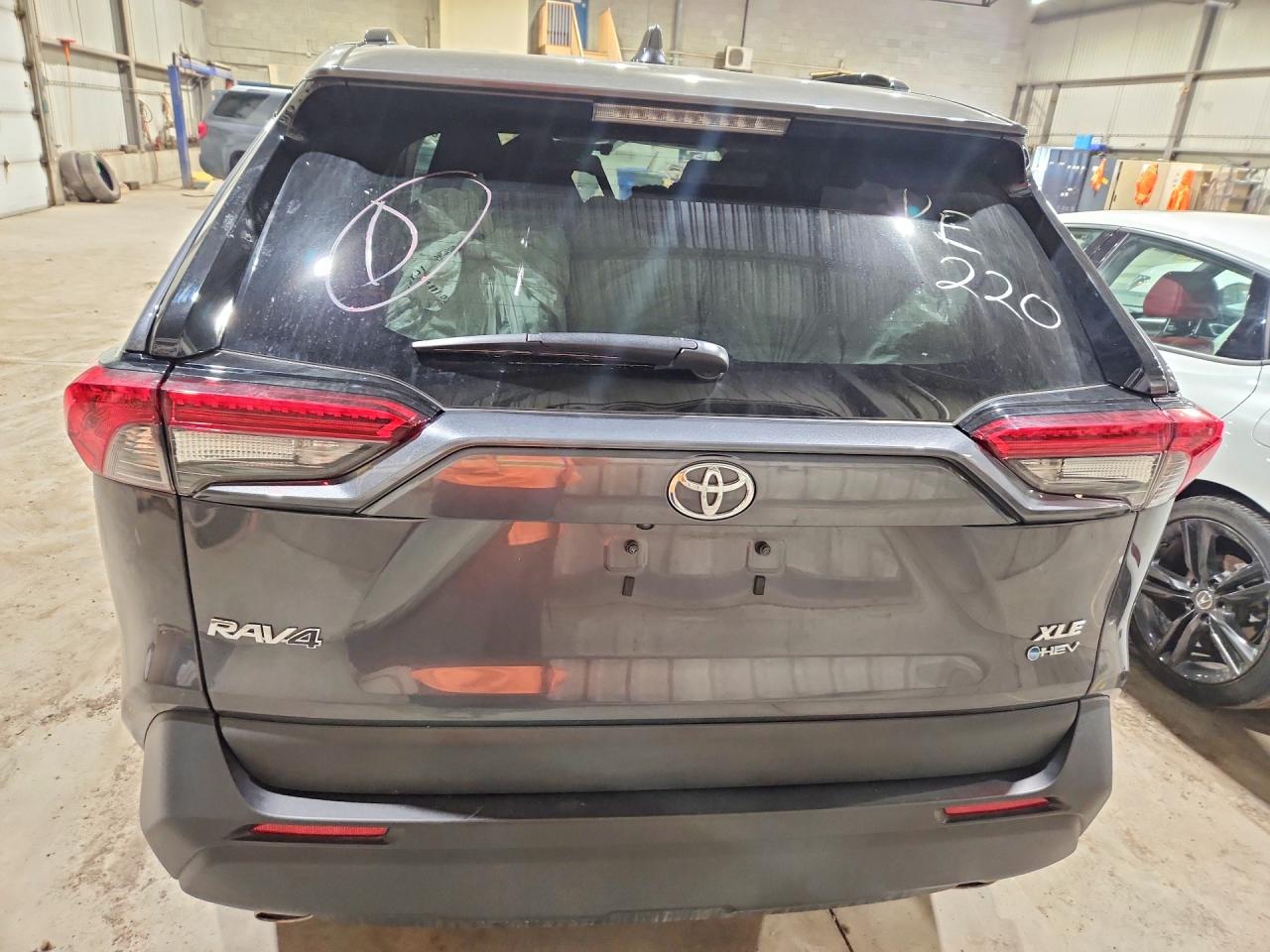 TOYOTA RAV 4 2025 — 7