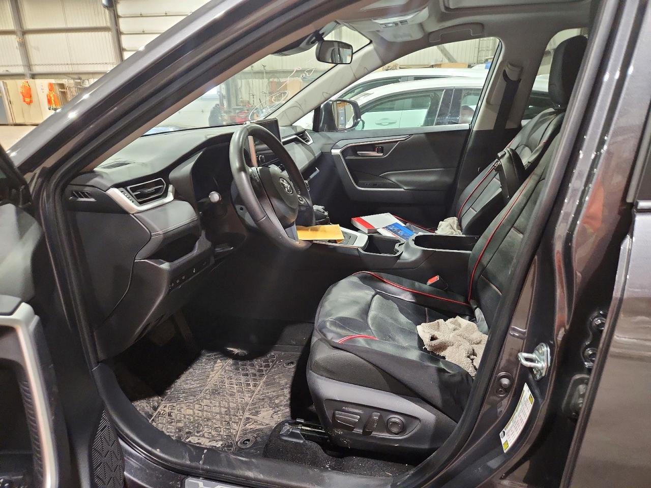 TOYOTA RAV 4 2025 — 8