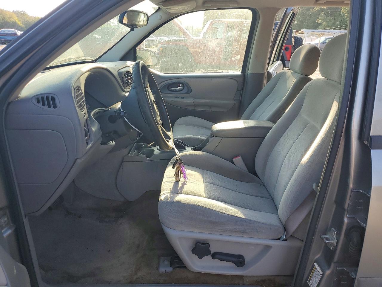 CHEVROLET TRAILBLAZER 2005 — 8