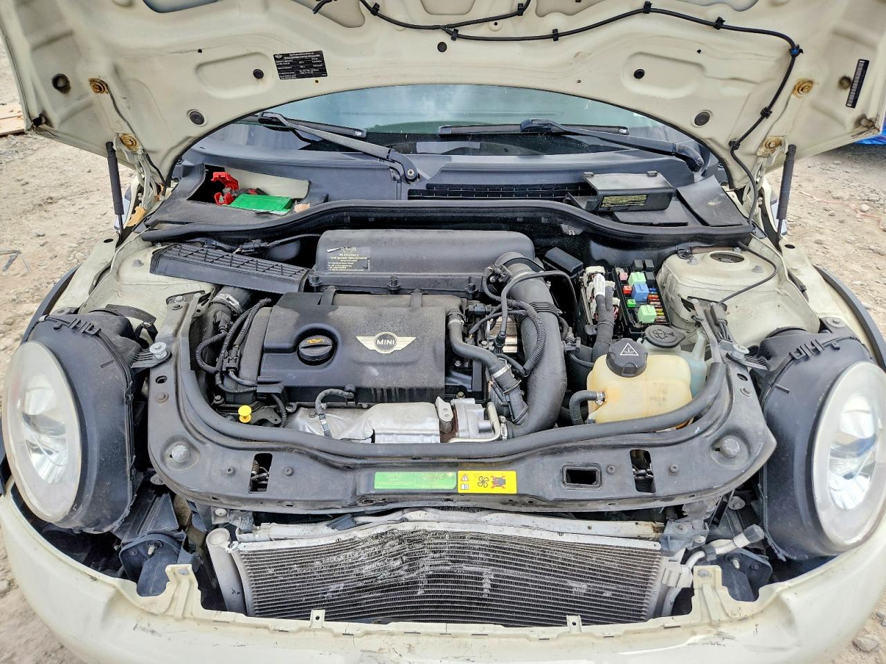 MINI COOPER 2011 — 12