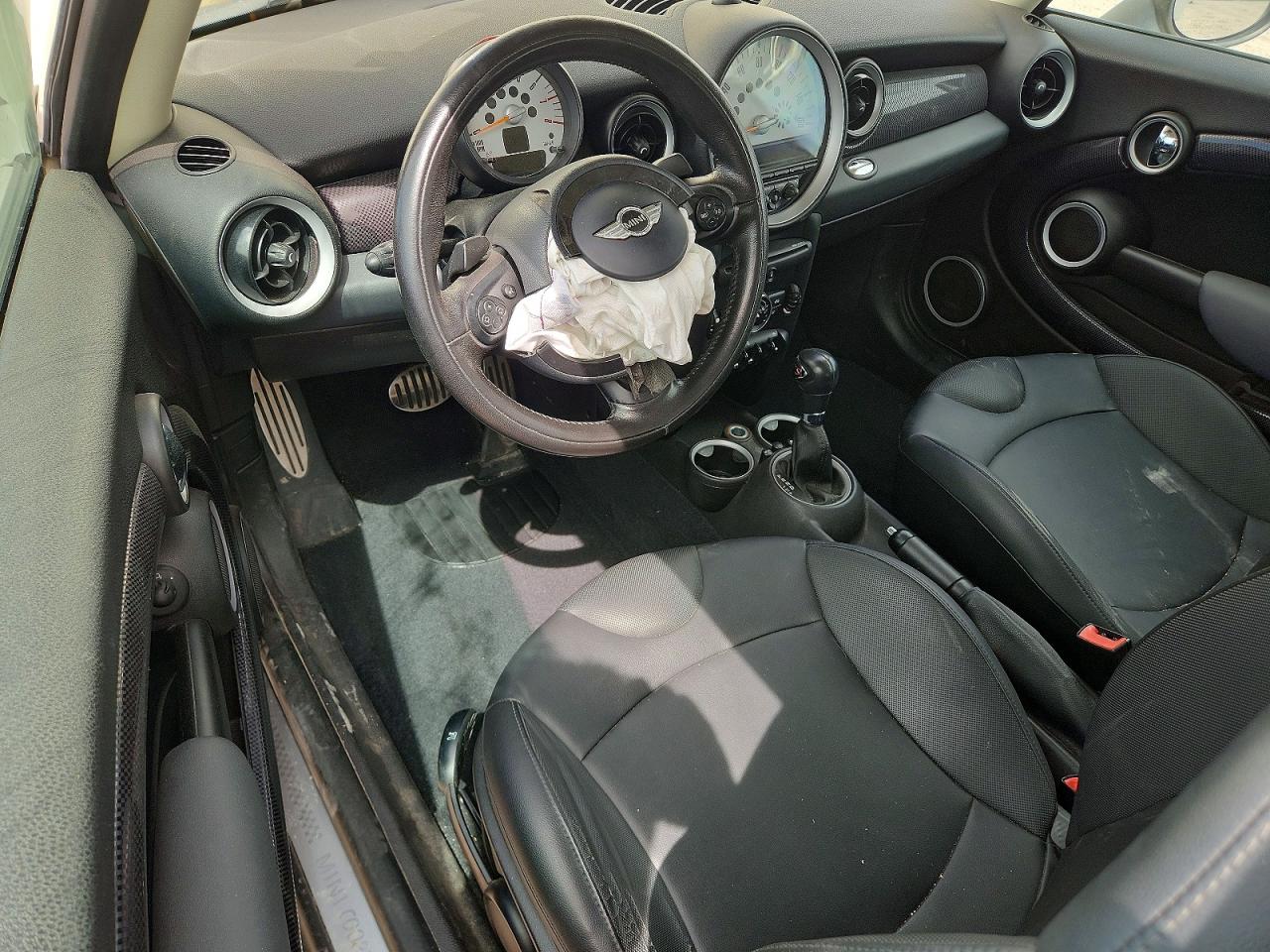 MINI COOPER 2011 — 9