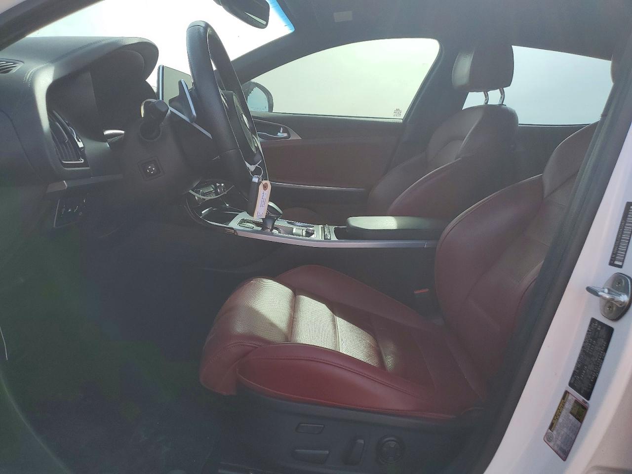 KIA STINGER 2019 — 8