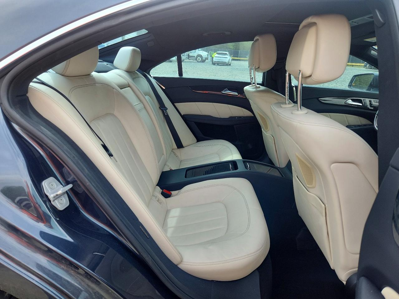 MERCEDES-BENZ CLS 2012 — 11