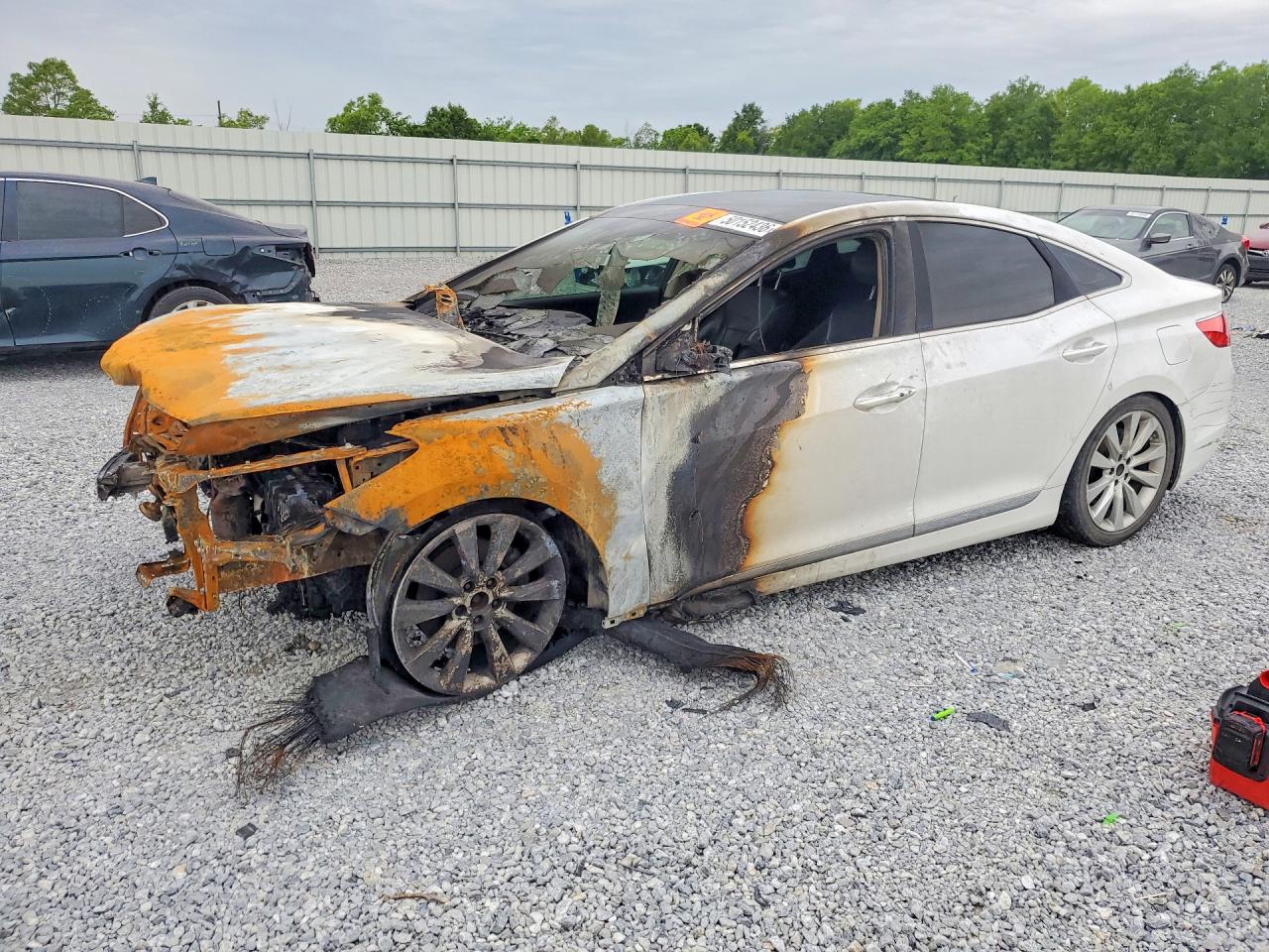 2016 HYUNDAI AZERA LIMITED