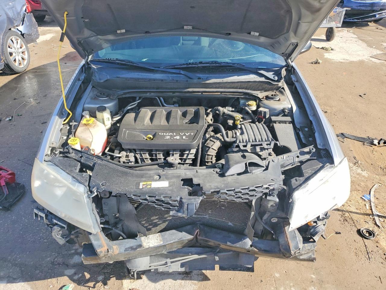 DODGE AVENGER 2014 — 12