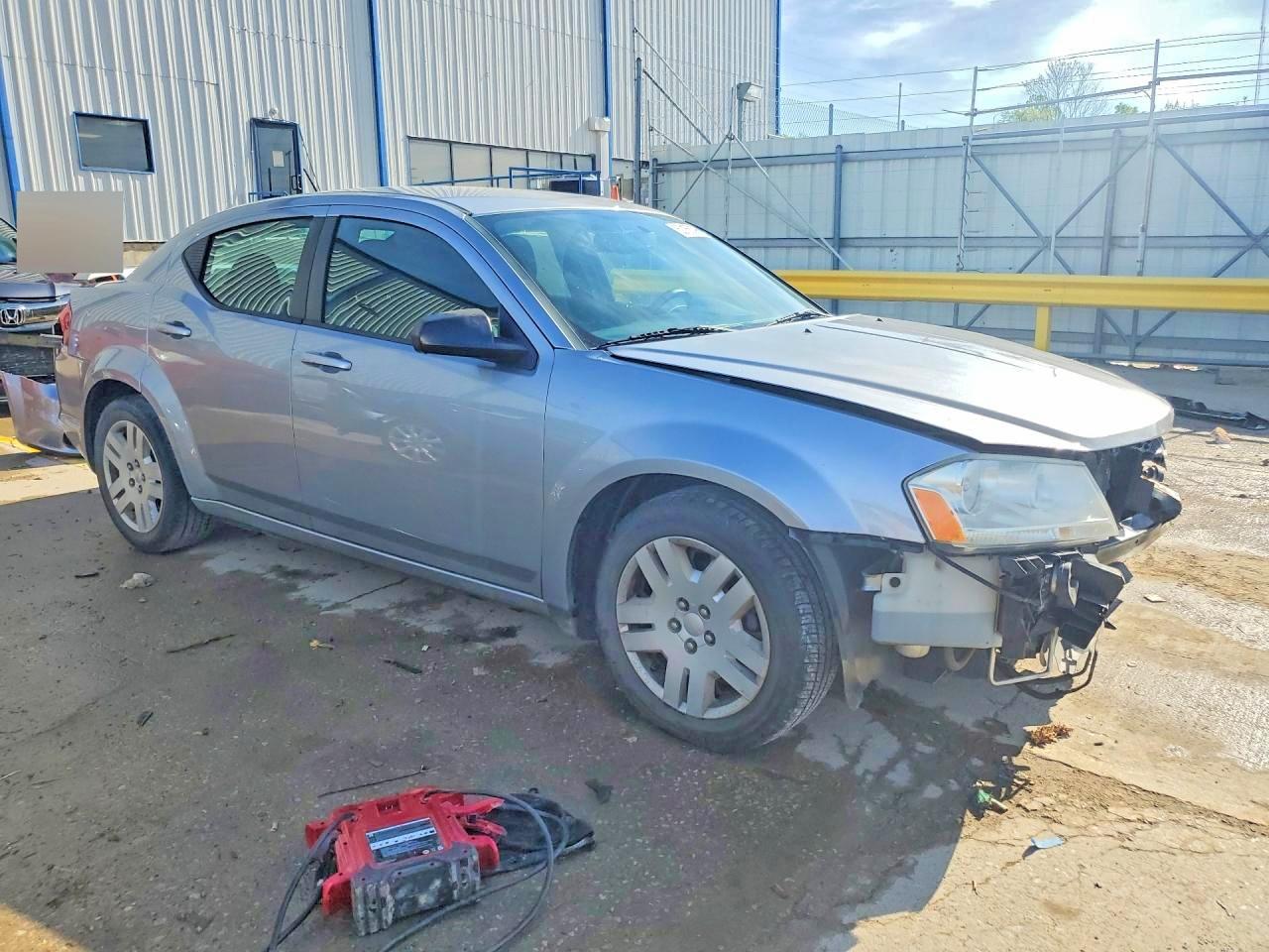 DODGE AVENGER 2014 — 5