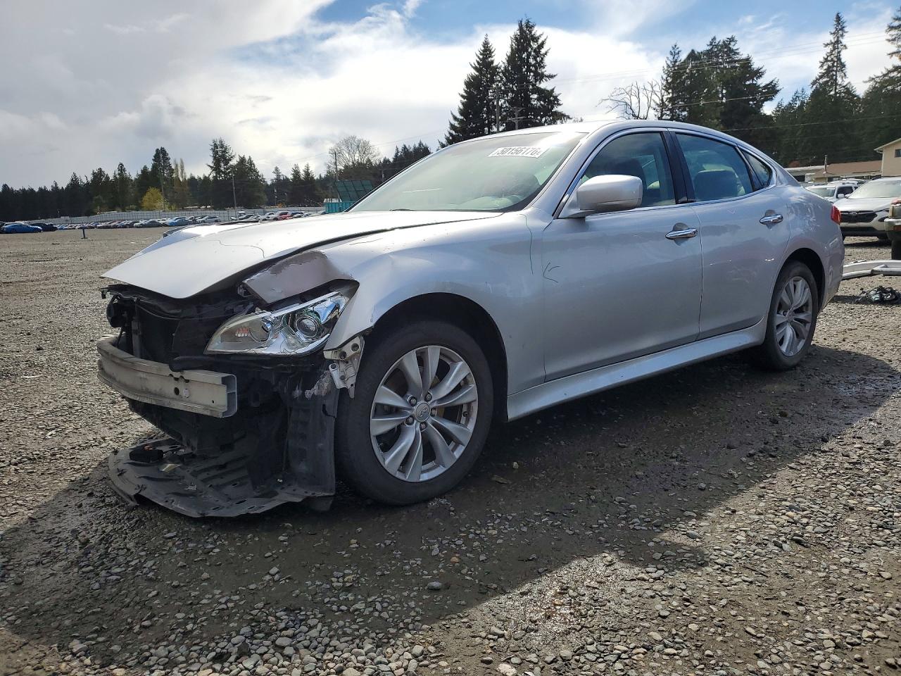 2011 INFINITI M37 X
