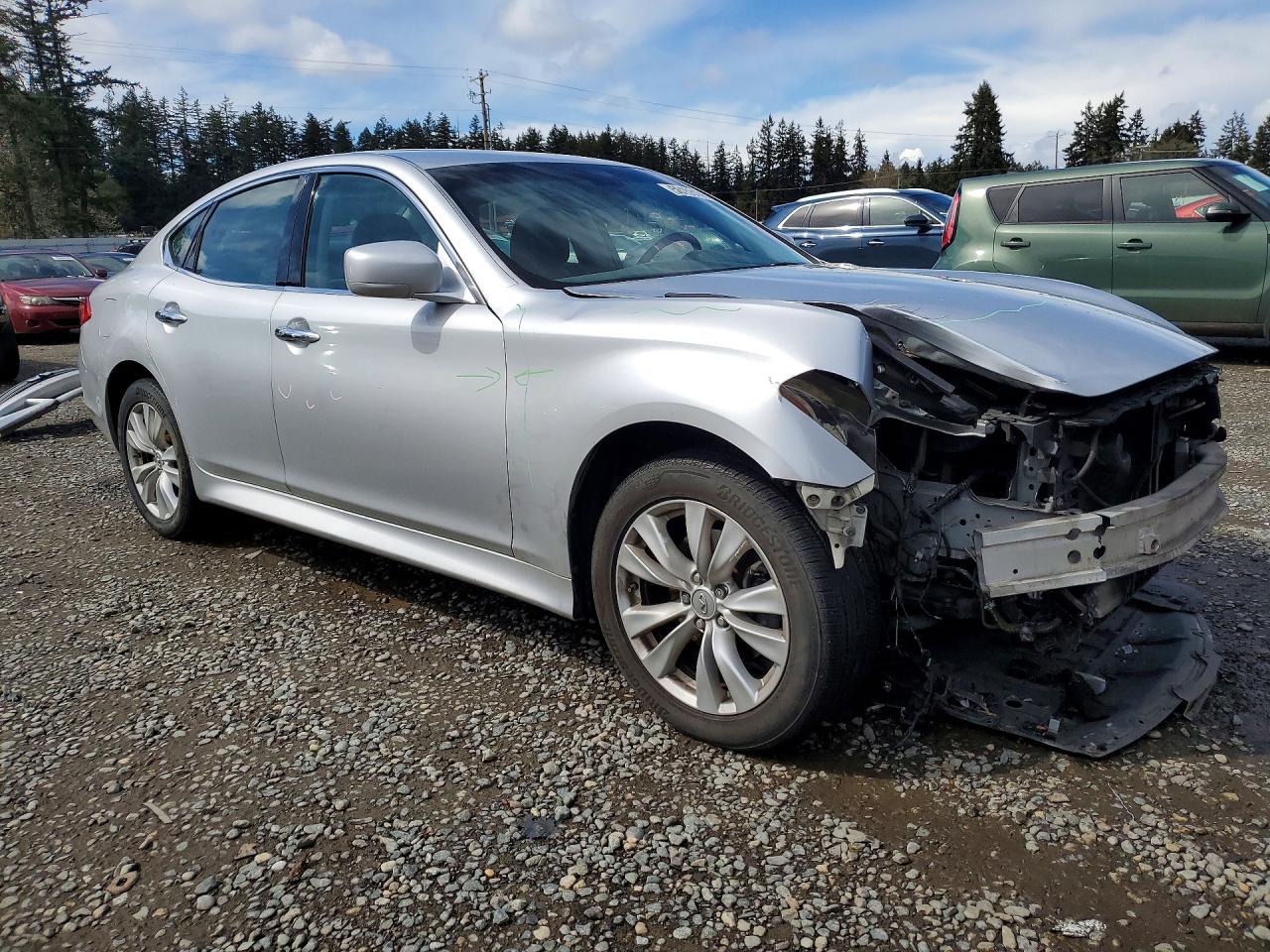 2011 INFINITI M37 X