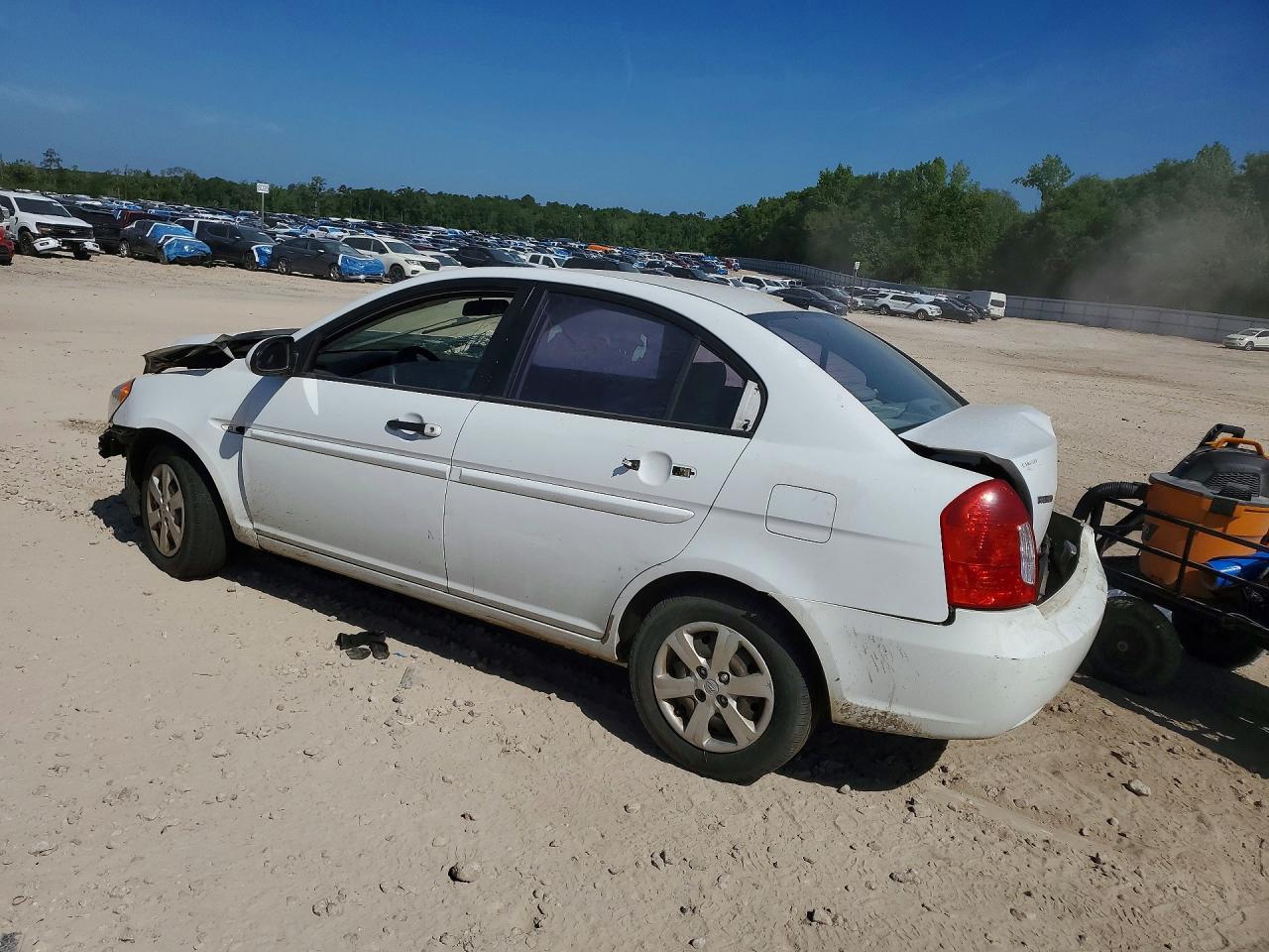 HYUNDAI ACCENT 2009 — 3