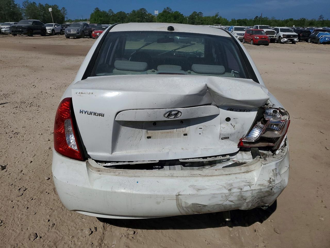 HYUNDAI ACCENT 2009 — 7
