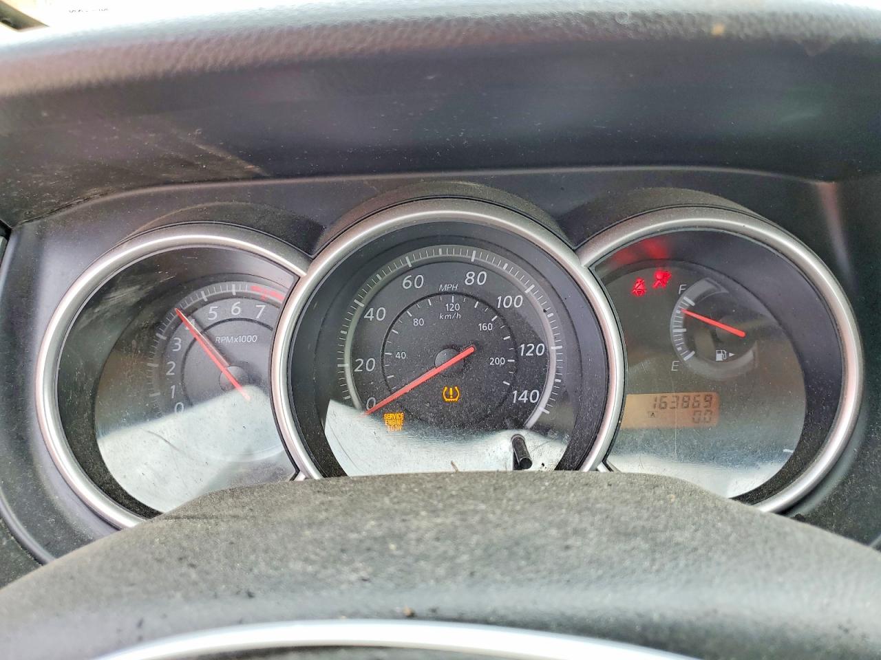 NISSAN VERSA 2011 — 10