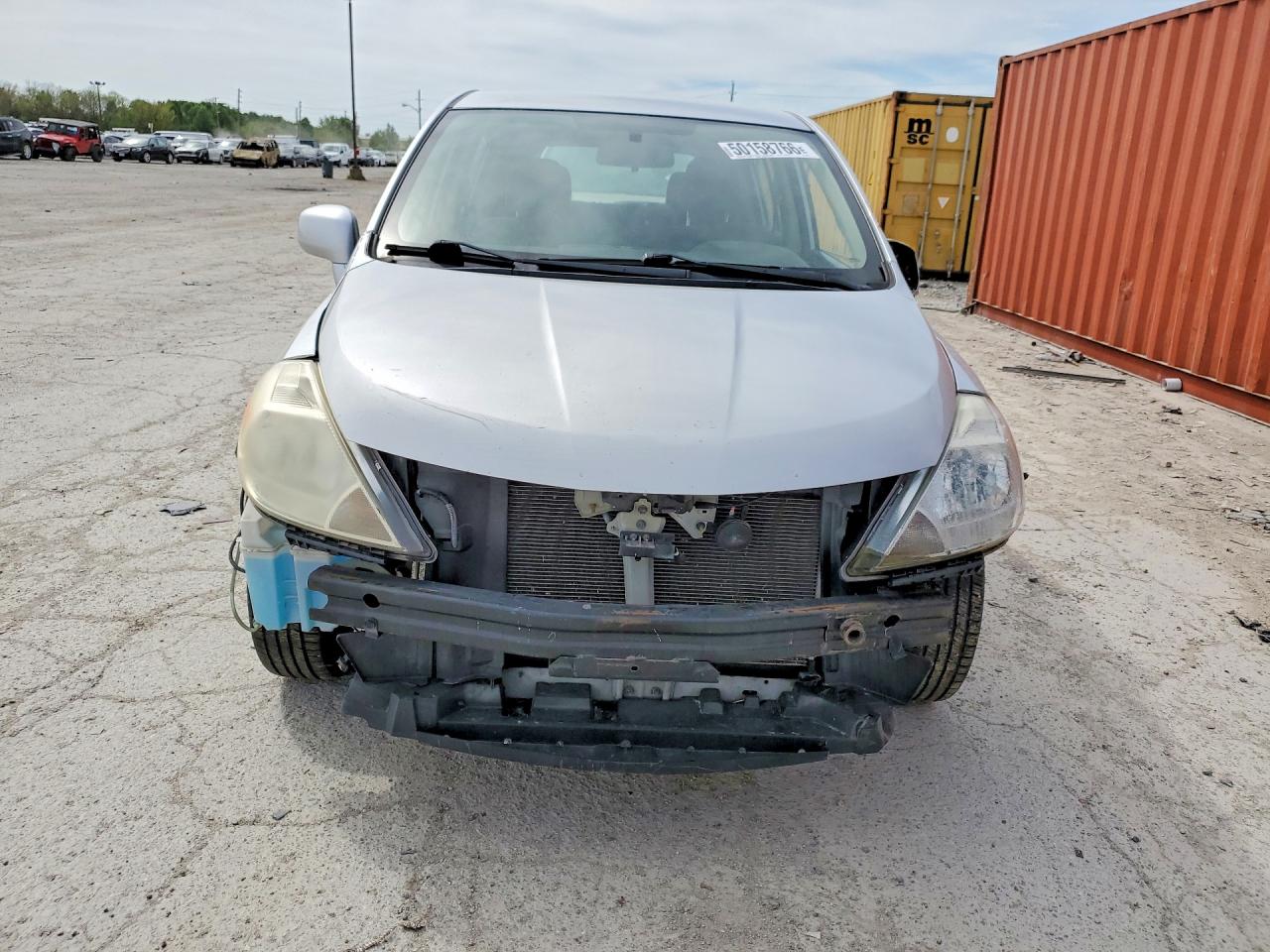 NISSAN VERSA 2011 — 6