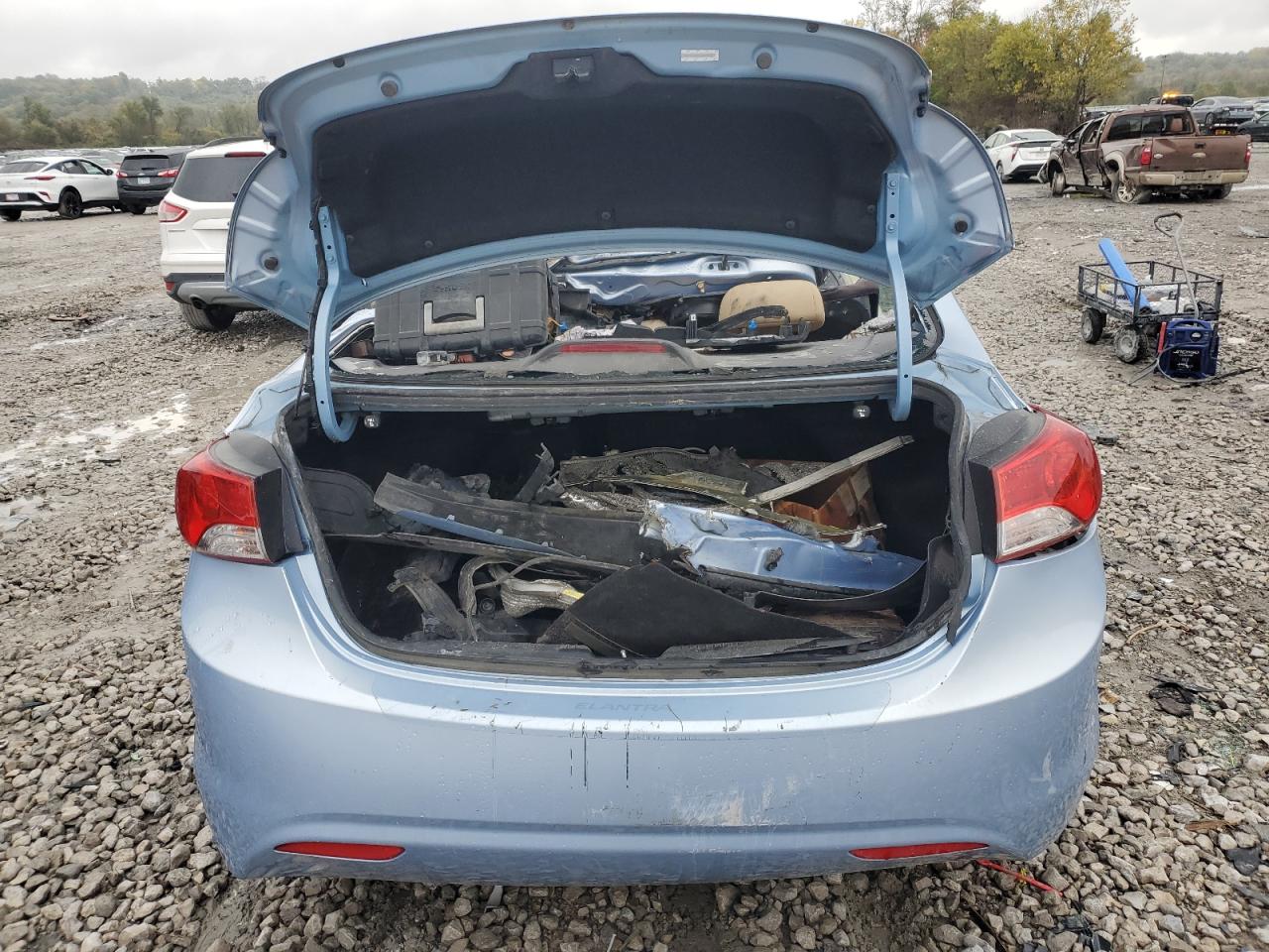 HYUNDAI ELANTRA 2012 — 7