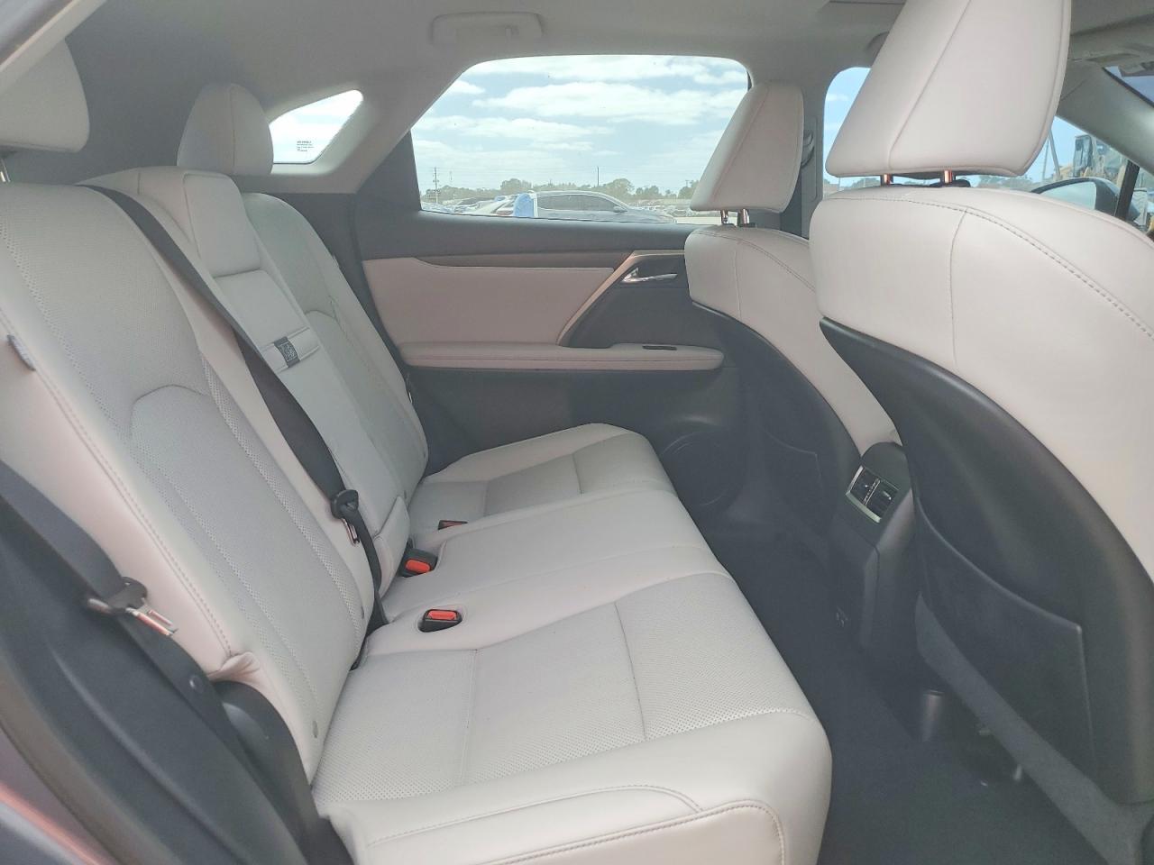 LEXUS RX 2022 — 12