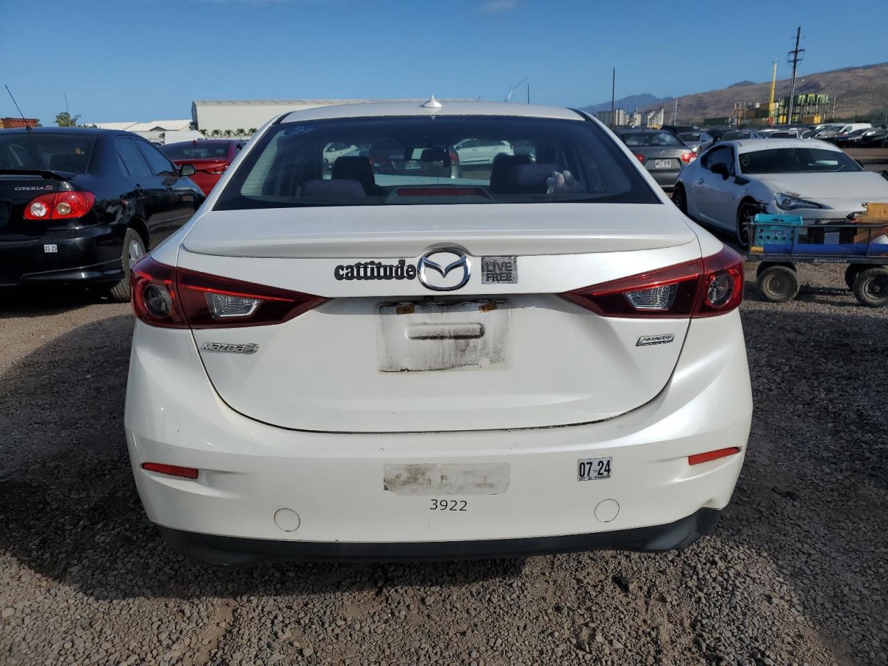 MAZDA 3 2016 — 7