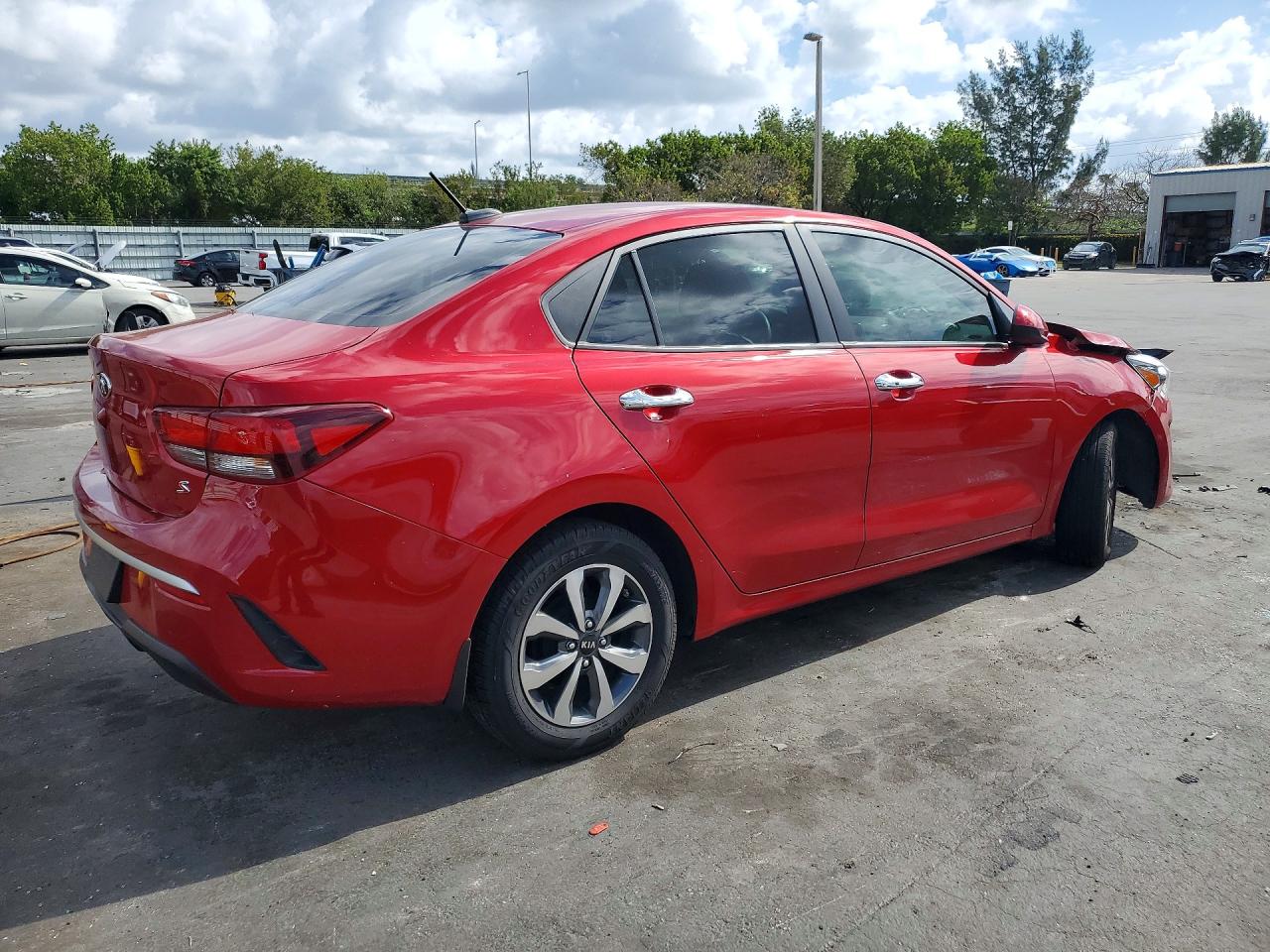 KIA RIO 2021 — 4