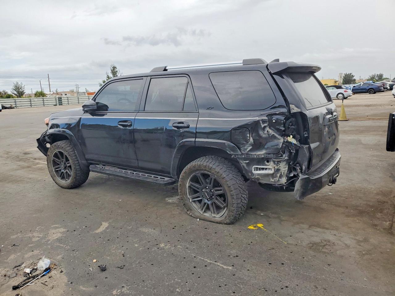 TOYOTA 4RUNNER 2024 — 3