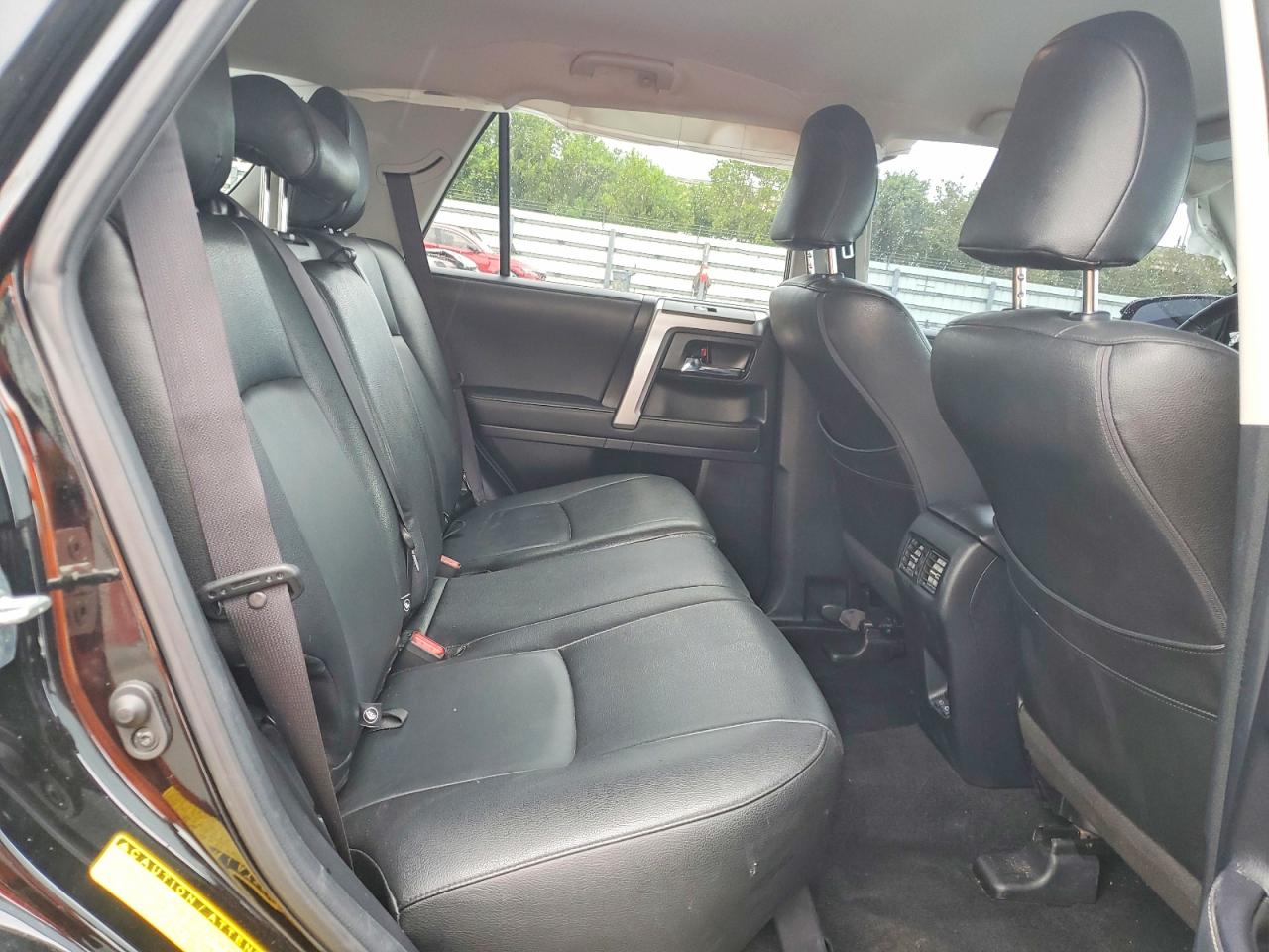 TOYOTA 4RUNNER 2024 — 12