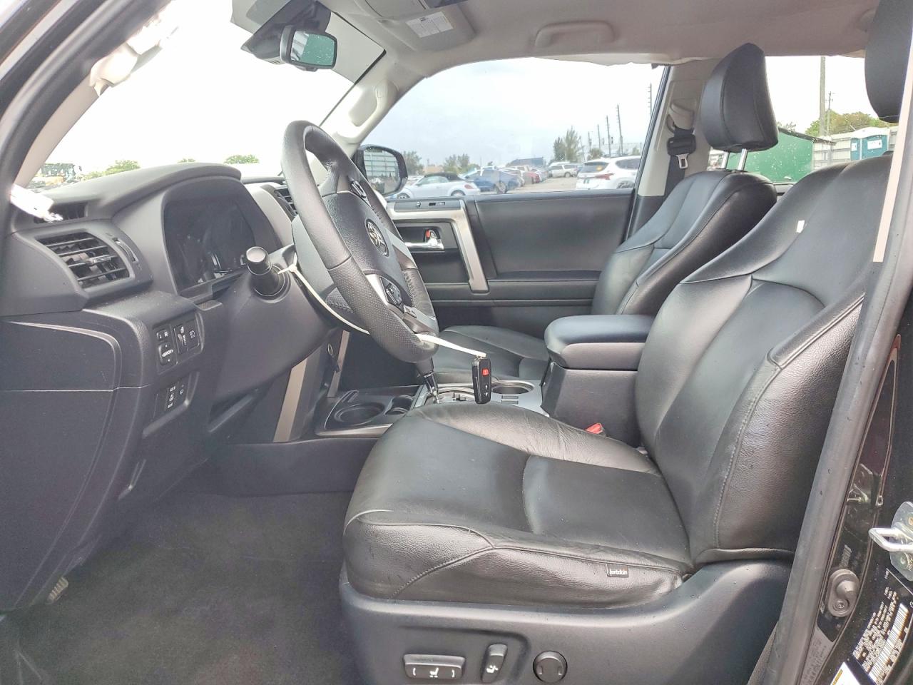 TOYOTA 4RUNNER 2024 — 8