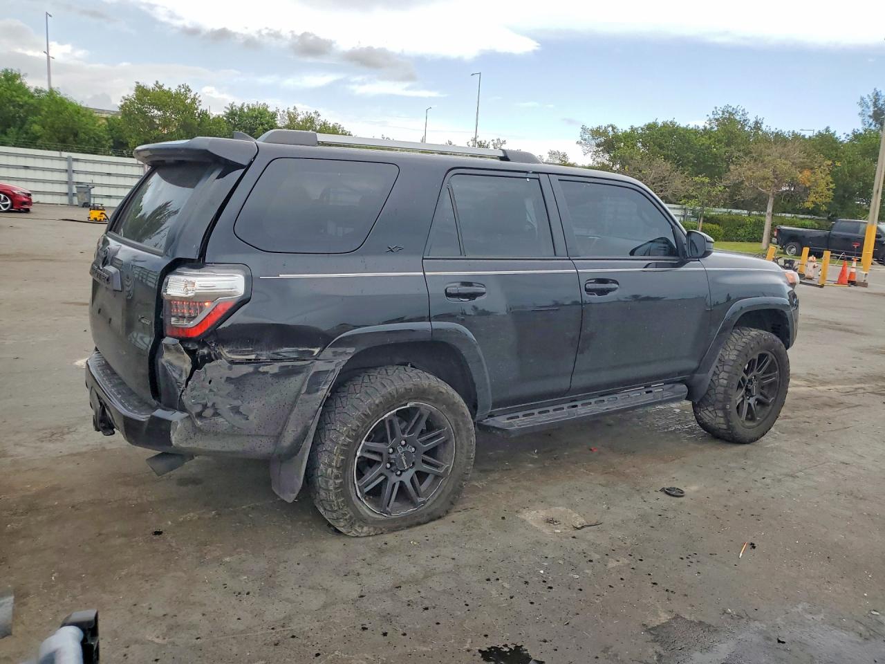 TOYOTA 4RUNNER 2024 — 4