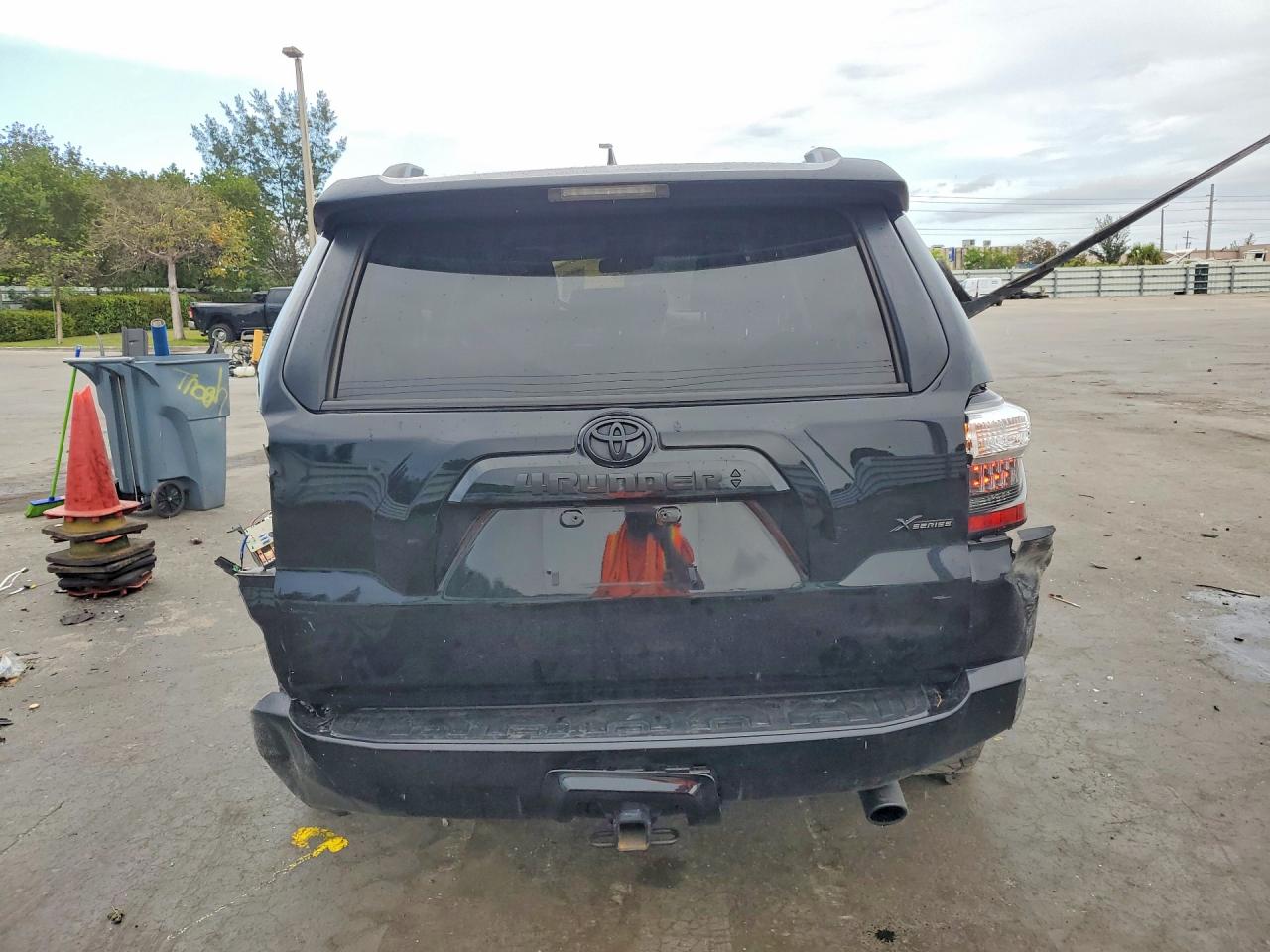 TOYOTA 4RUNNER 2024 — 7