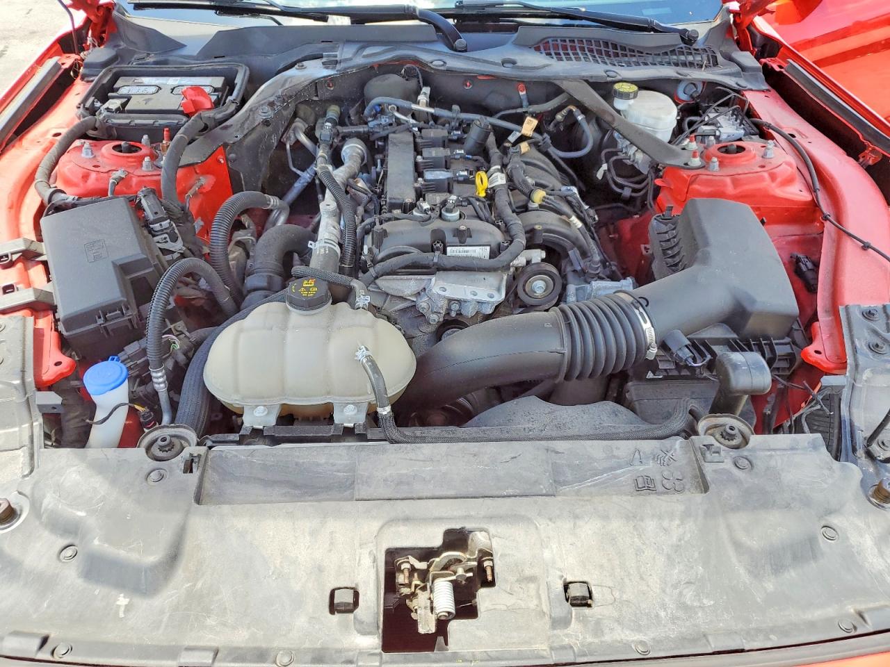FORD MUSTANG 2022 — 12