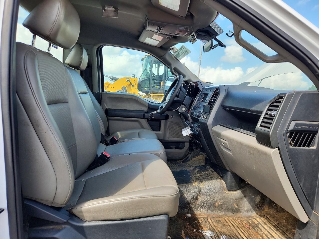 FORD F550 2022 — 12