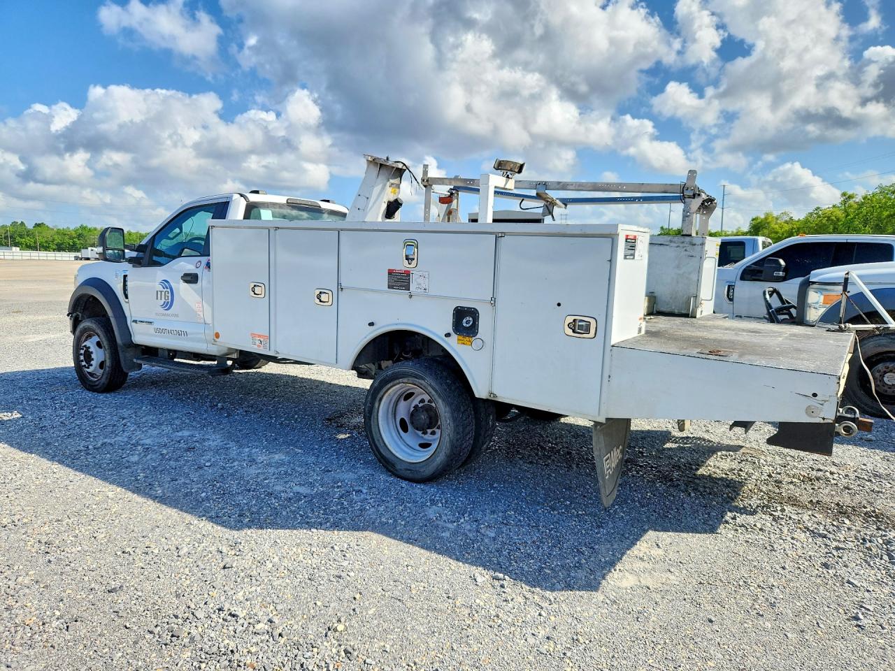 FORD F550 2022 — 3