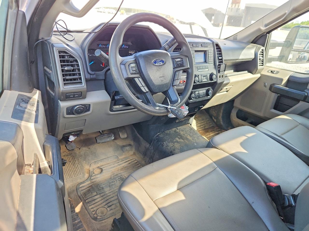 FORD F550 2022 — 9