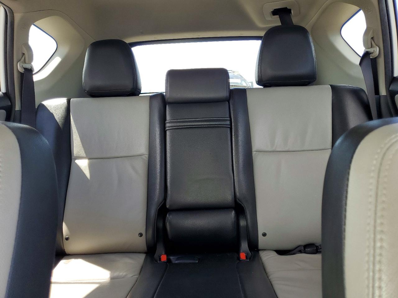 TOYOTA RAV4 HV 2016 — 11