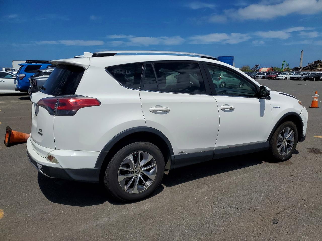 TOYOTA RAV4 HV 2016 — 4
