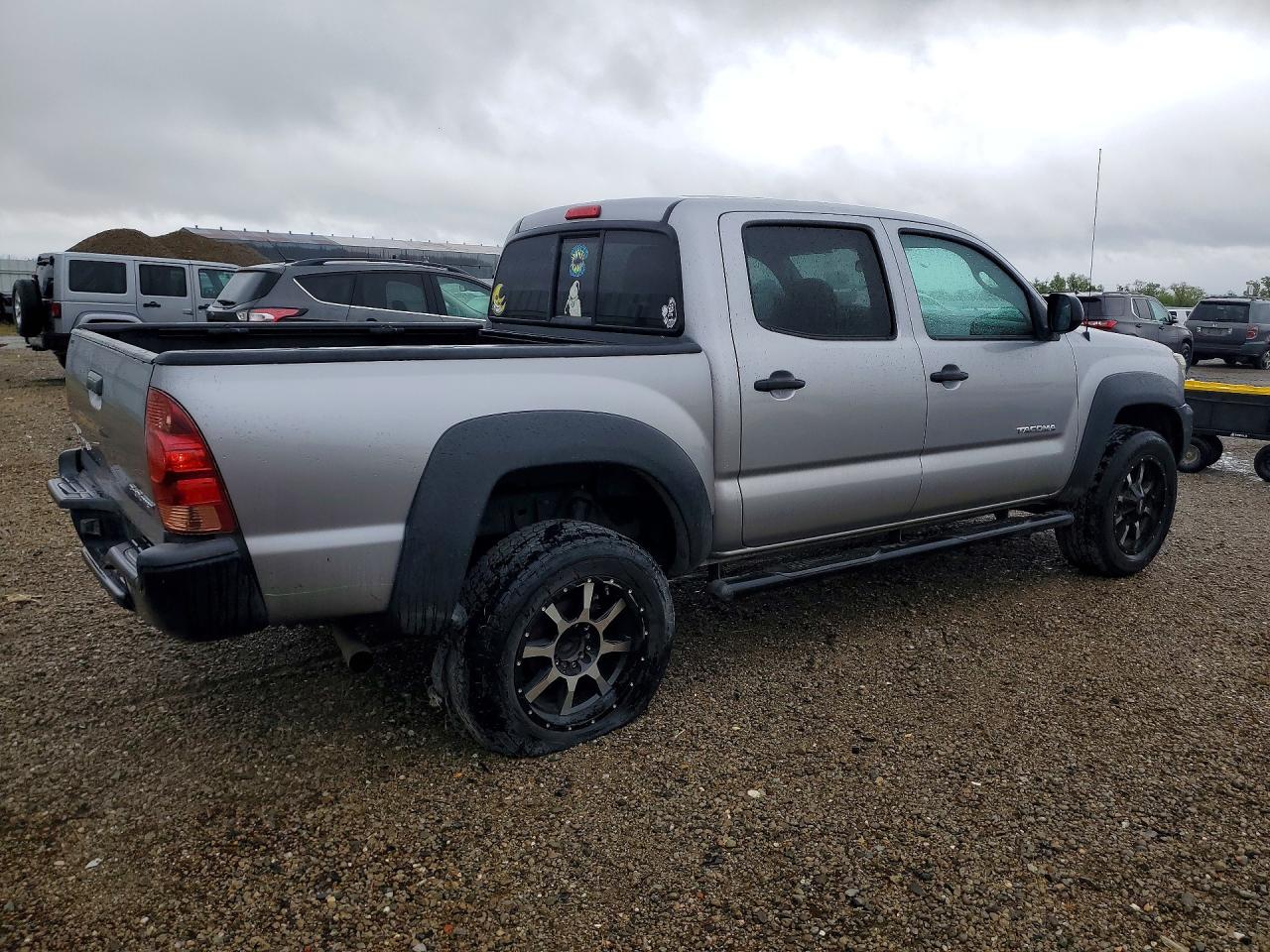 TOYOTA TACOMA 2015 — 4