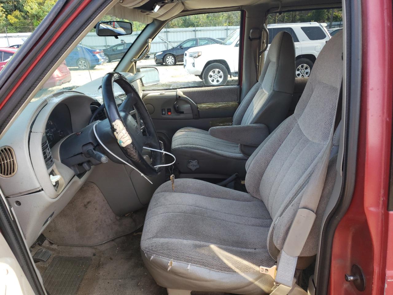 CHEVROLET ASTRO 1998 — 8