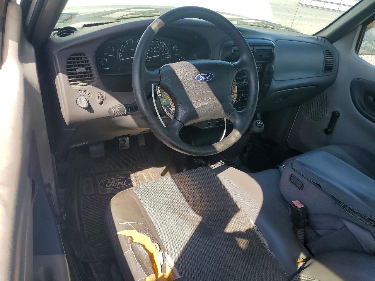 FORD RANGER 2001 — 9