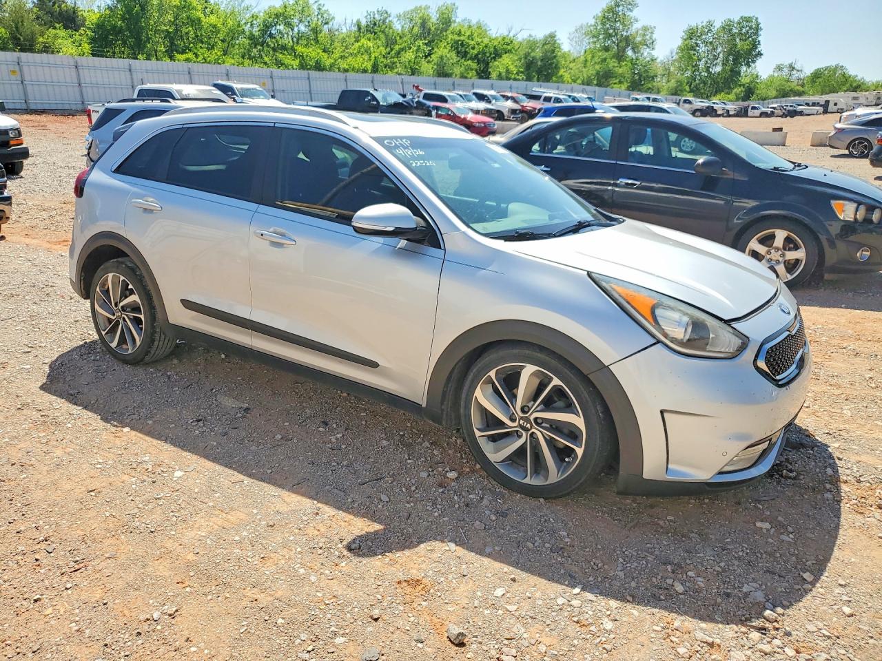 KIA NIRO 2017 — 5