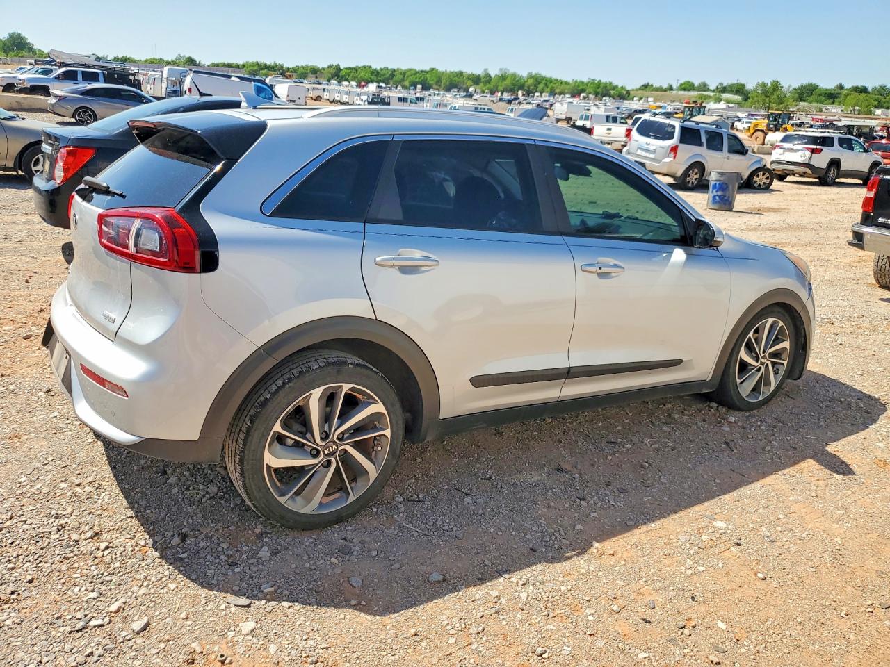 KIA NIRO 2017 — 4
