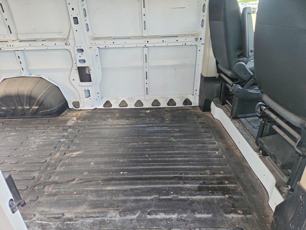 RAM PROMASTER 1500 2018 — 12
