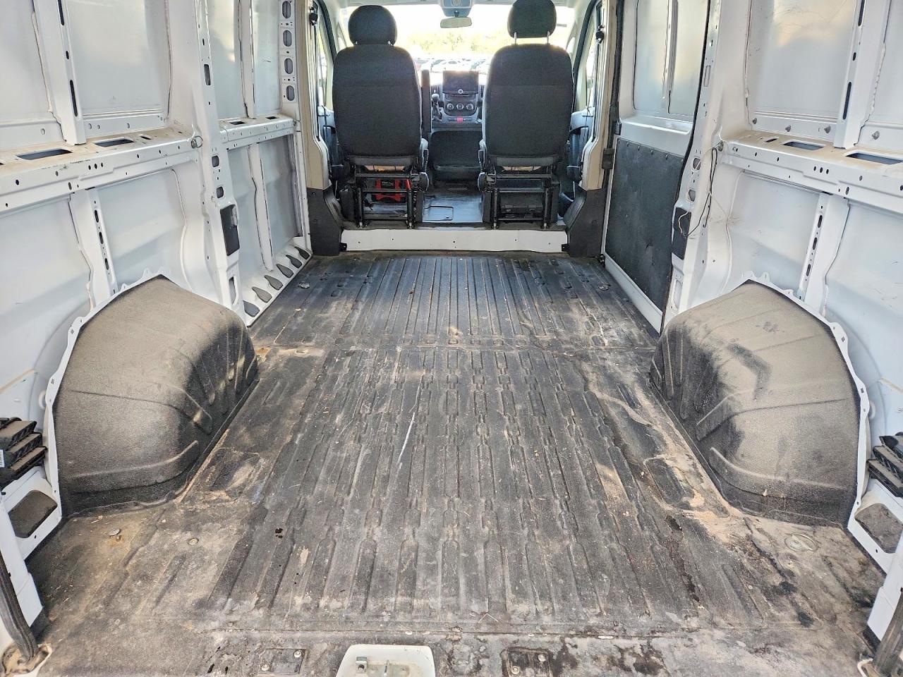 RAM PROMASTER 1500 2018 — 11