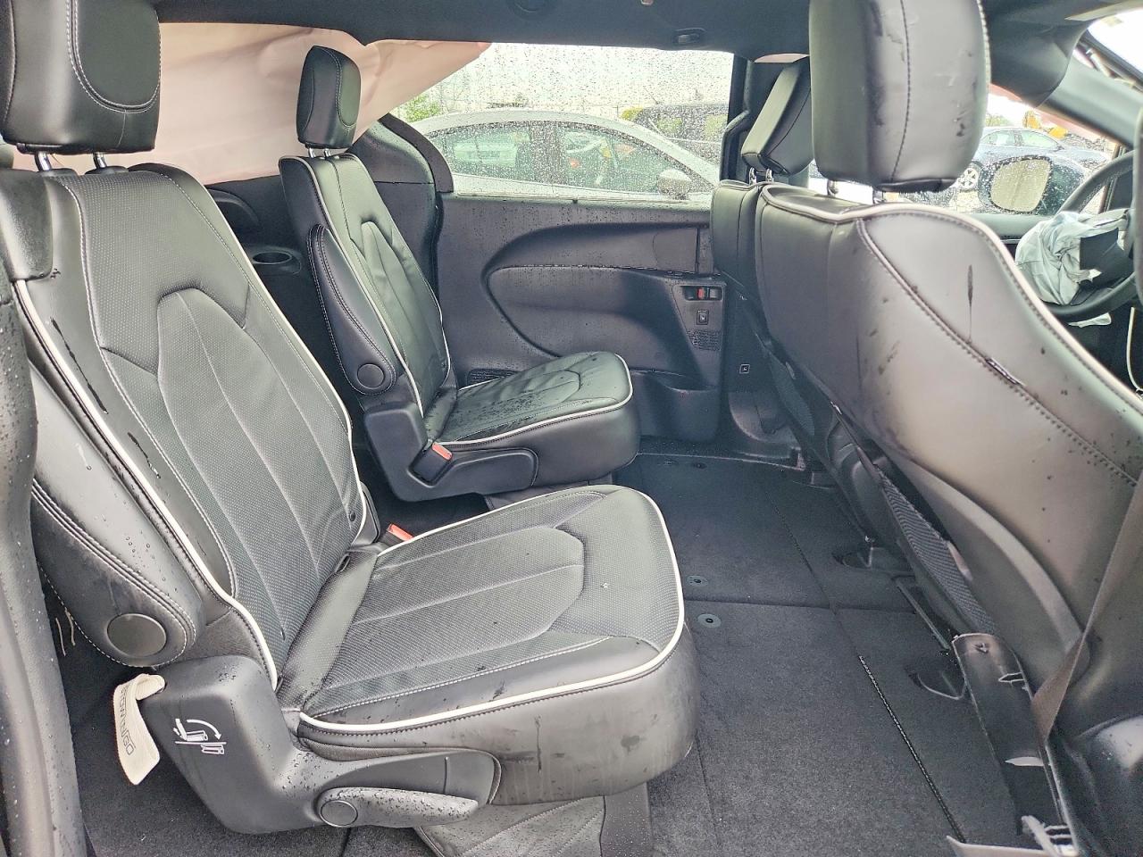 CHRYSLER PACIFICA 2025 — 12