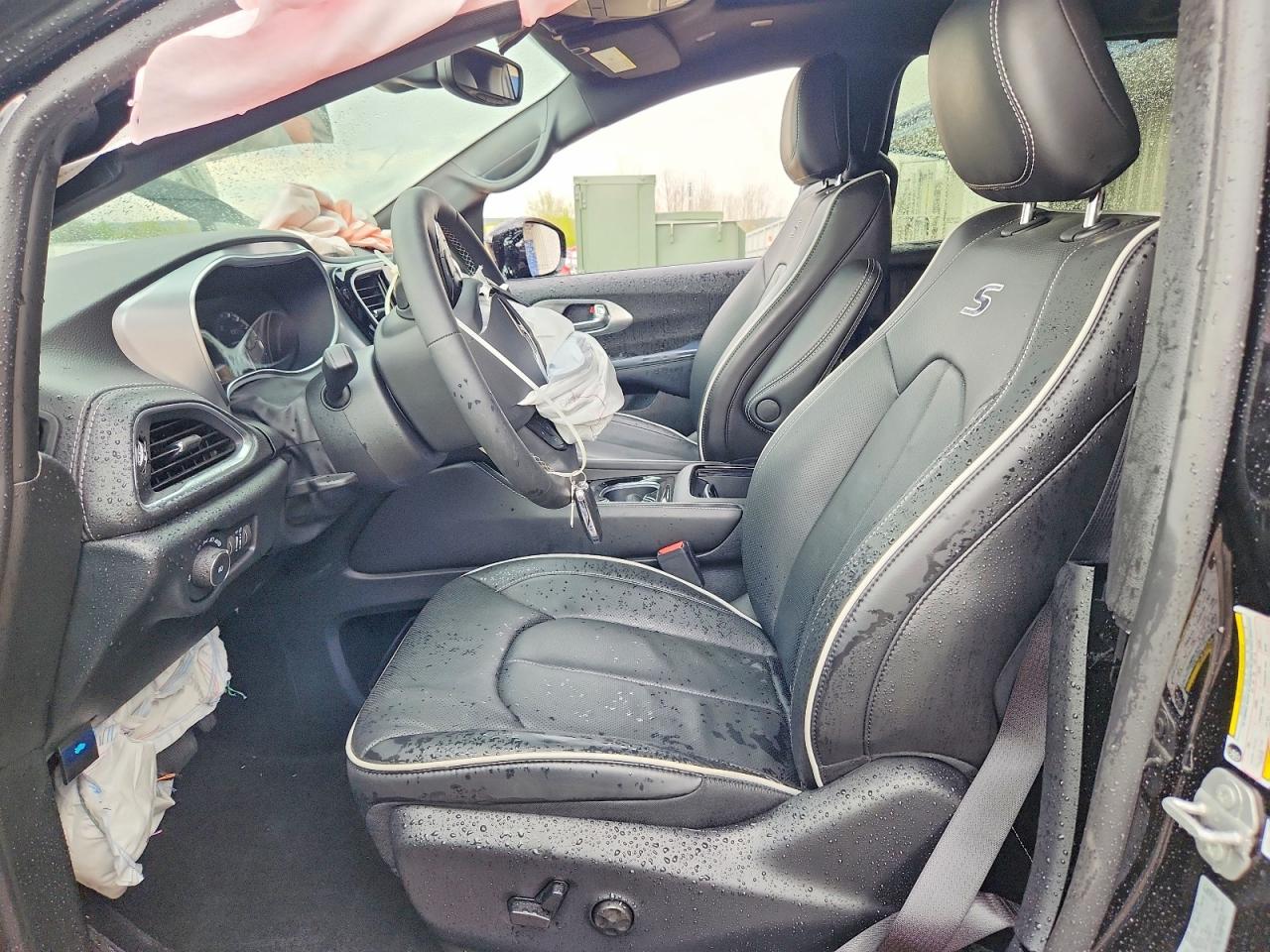 CHRYSLER PACIFICA 2025 — 8