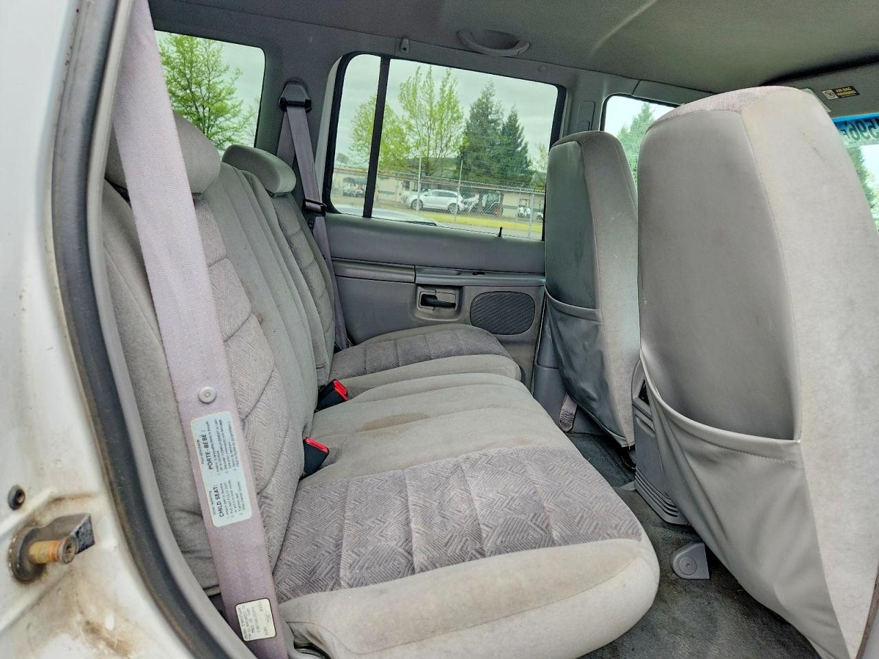 FORD EXPLORER 1999 — 12